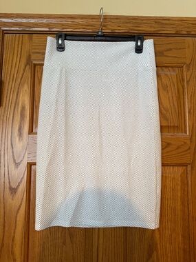 LuLaRoe White Pencil Skirt with Micro Dot Texture